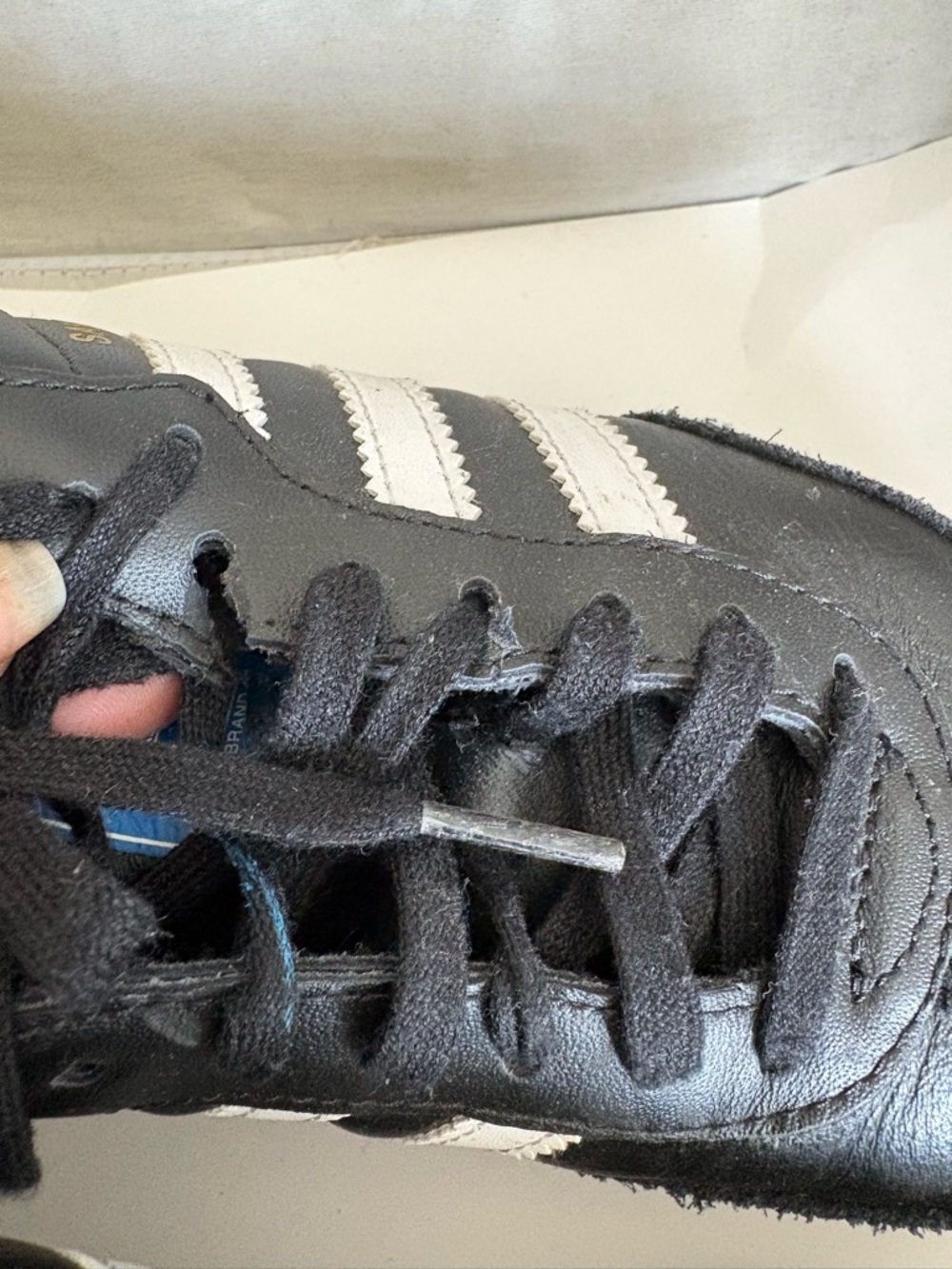Adidas Black Samba Sneakers with White Stripes 5.5 - Picture 3 of 8